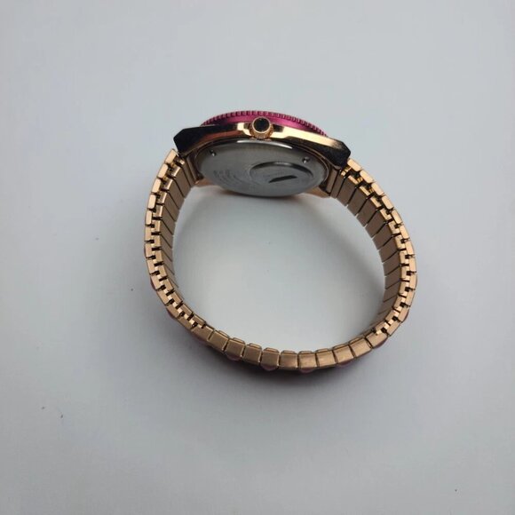 Timex Q Malibu 36mm Women’s Watch Gold & Pink Stainless Steel Day-Date Quartz - Picture 6 of 11